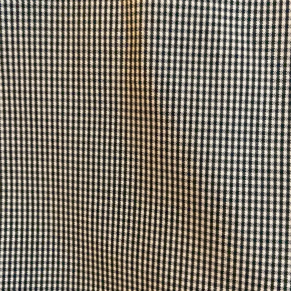 Button down - Picture 2 of 4
